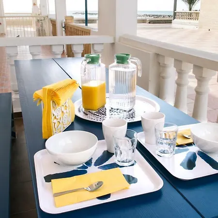 Tot Un Mon-beachfront House