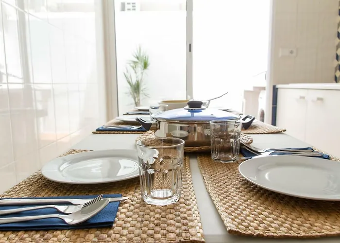 Tot Un Mon-beachfront House Vakantiehuis *